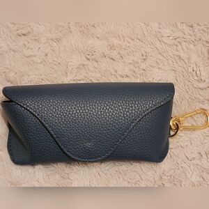 Lowe sunglasses's case/empty/ True Navt/Never used!